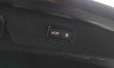 Genesis EQ900