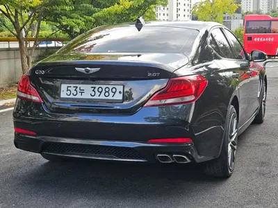 Genesis G70