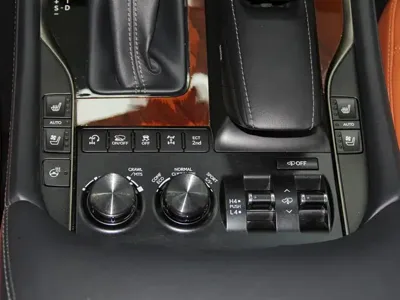 Lexus LX