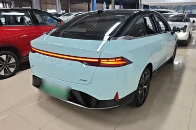 Xpeng P5