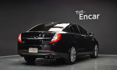 Lincoln MKS