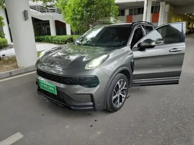 Lynk & Co 01 EM-P