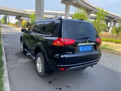 Mitsubishi Pajero Sport