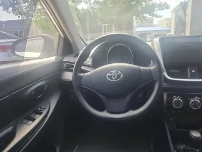 Toyota Yaris L