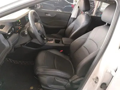 Roewe i5