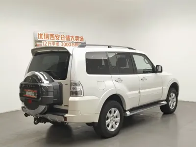 Mitsubishi Pajero (Import)