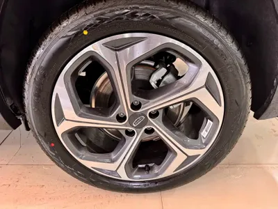 Geely Xingyue L
