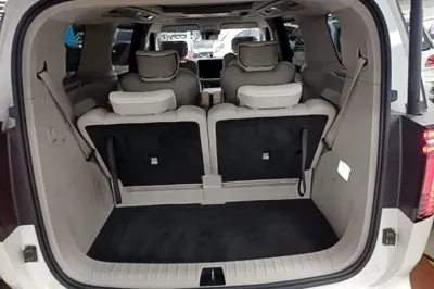 Volvo EM90