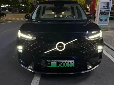 Volvo EM90