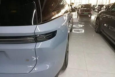 Li Auto Li Auto i8