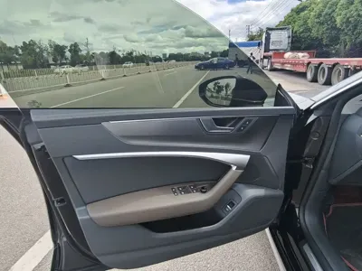 Audi A7L