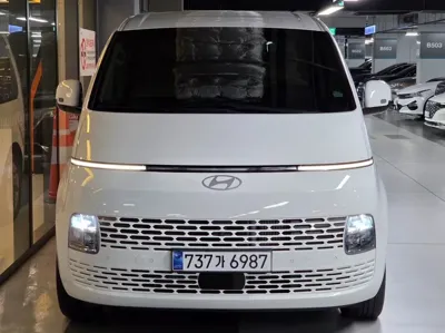Hyundai Staria