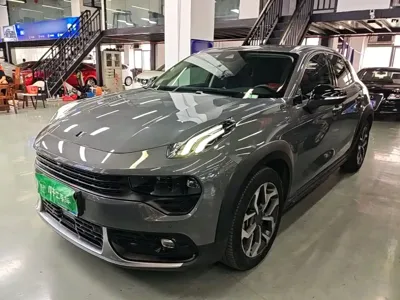 Lynk & Co 02