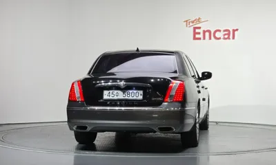 Kia Opirus