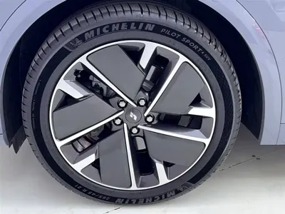 Li Auto Li L7