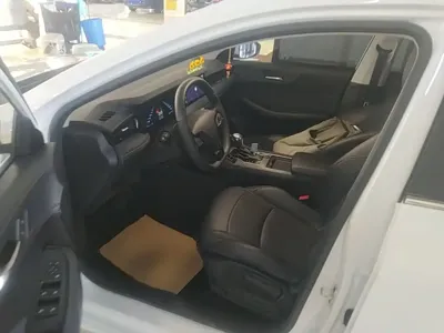 Roewe i5
