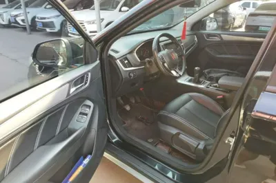 Roewe RX5