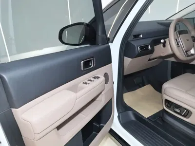 Li Auto Li MEGA
