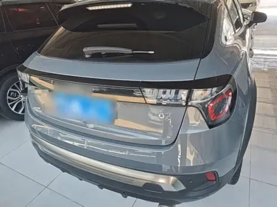 Lynk & Co 02