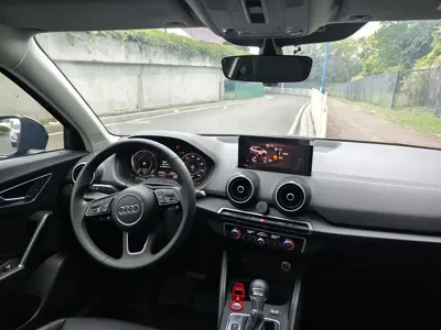 Audi Q2L e-tron