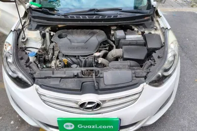 Hyundai Elantra (5th Generation