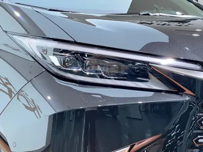 Lexus LM