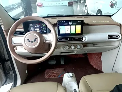 Wuling MINIEV
