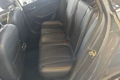 Roewe i5
