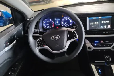 Hyundai Elantra (6th Generation