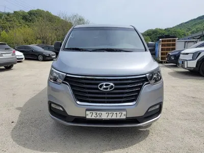 Hyundai Starex