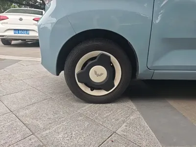 Wuling MINIEV