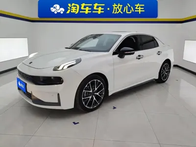 Lynk & Co 03