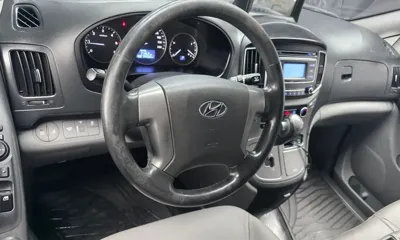 Hyundai Starex