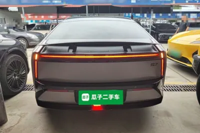 Xpeng P7
