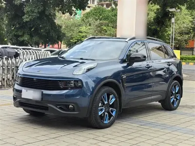 Lynk & Co 01