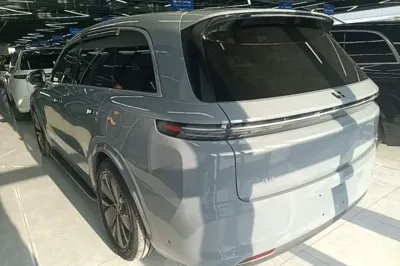 Li Auto L8
