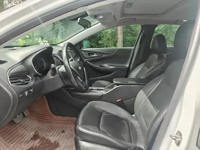 Chevrolet Malibu XL