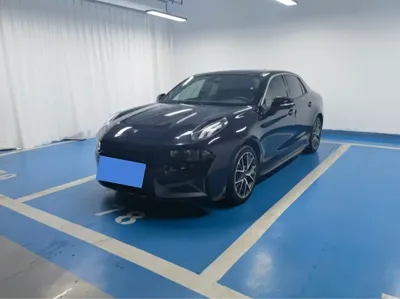 Lynk & Co 03