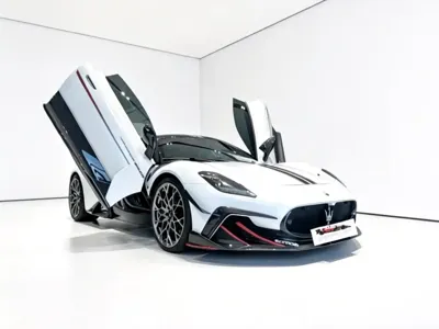 Maserati MC20
