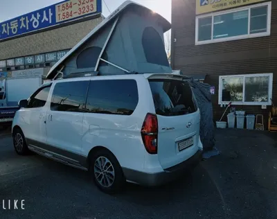 Hyundai Starex