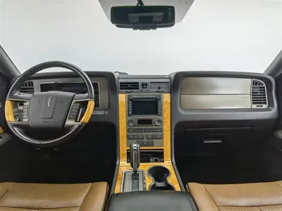 Lincoln Navigator