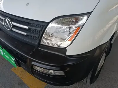 大通 V80