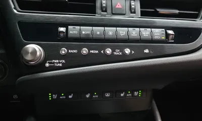 Lexus ES