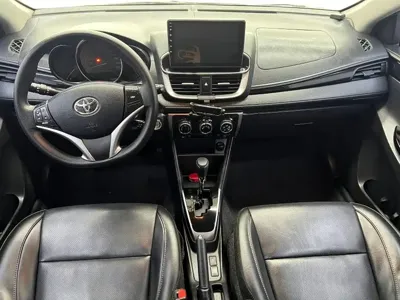 Toyota Yaris L