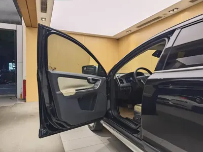 Volvo XC60 (Import)