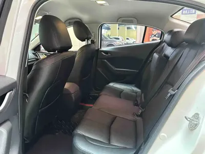 Mazda 3 Axela