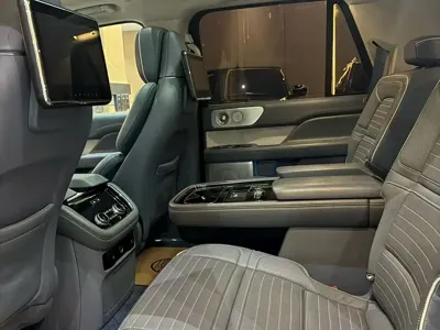 Lincoln Navigator