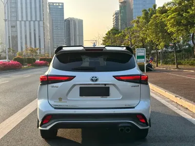 Toyota Crown Kluger