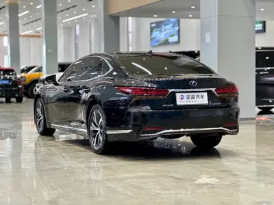 Lexus LS