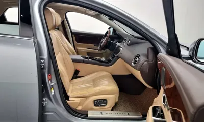 Jaguar XJ